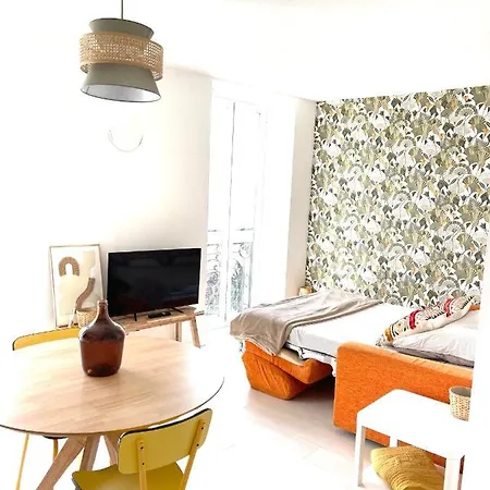 Apartment Studio Face Au Jardin Bioves Fetes Des Citrons 3min De La Mer *